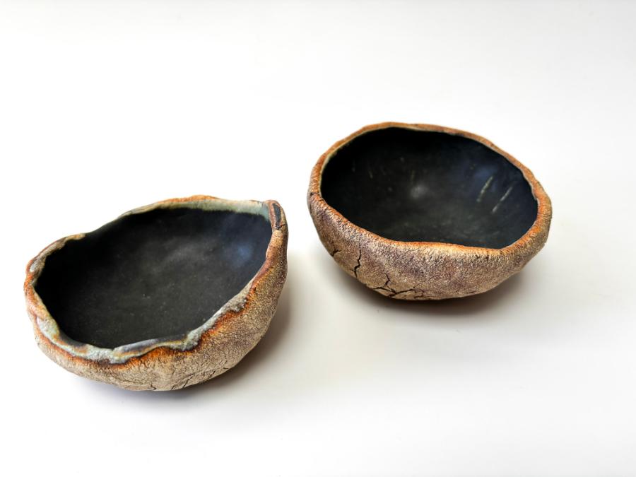 ceramic black bowls